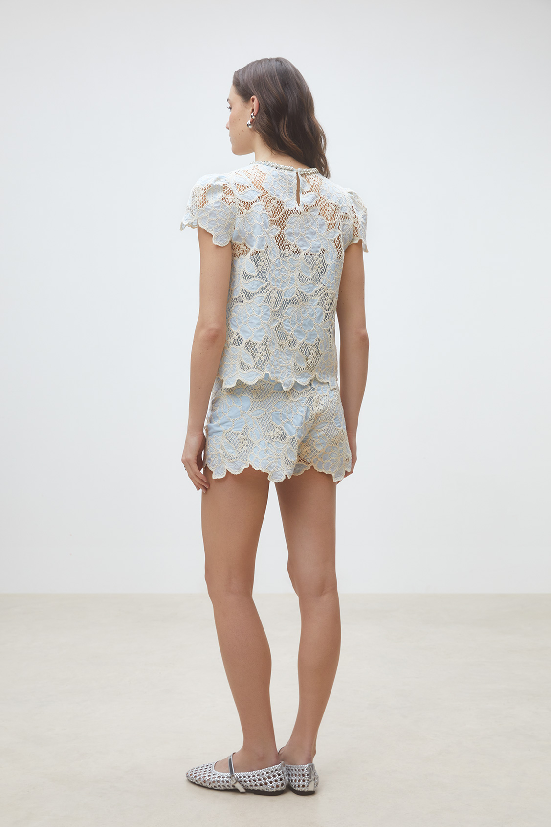 Lexy Blouse courte bicolore en guipure Bleu ciel Suncoo