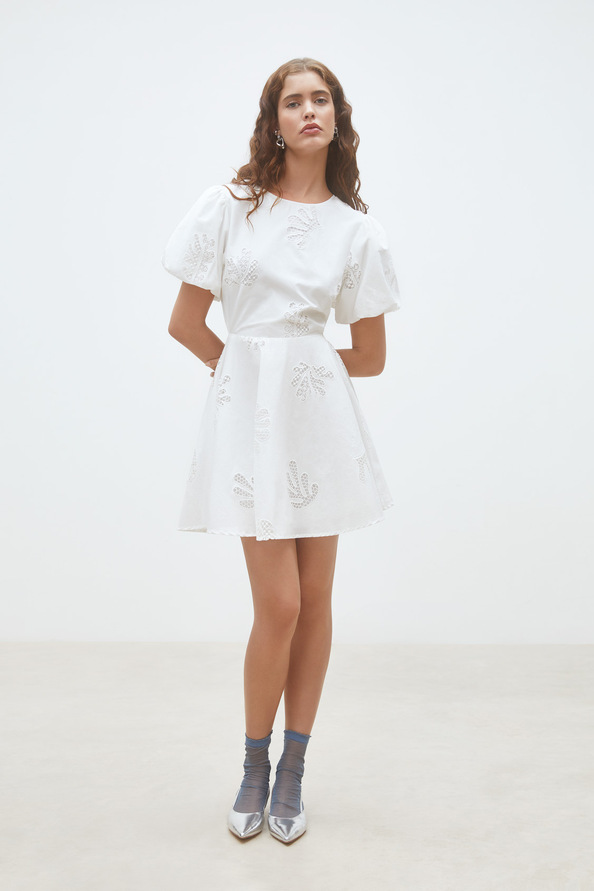 Celest Robe courte en popeline brod&eacute;e Blanc casse Suncoo