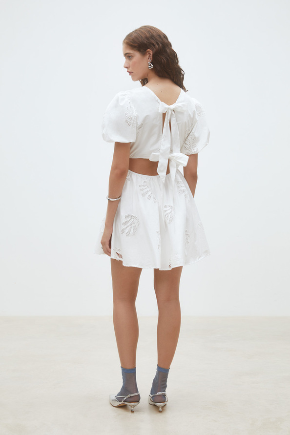 Celest Robe courte en popeline brod&eacute;e Blanc casse Suncoo