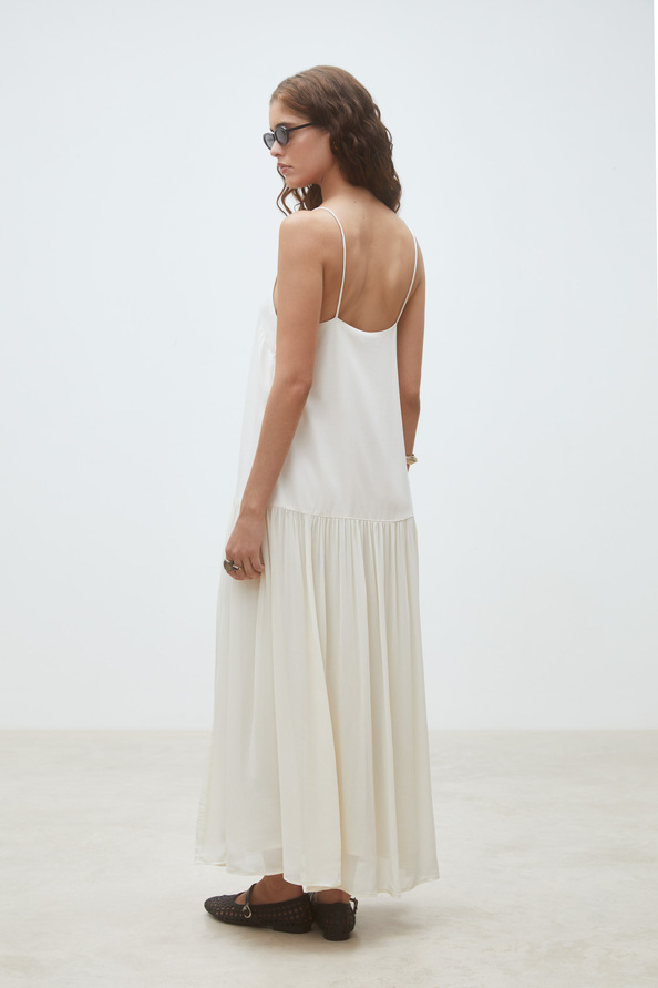 Carlota Robe longue uni fluide &agrave; bretelles Creme Suncoo
