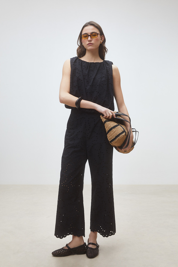 Jane Pantalon &agrave; broderies anglaises g&eacute;om&eacute;triques Noir Suncoo