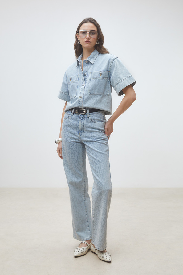 Ladji Blouse en denim motif l&eacute;opard Jeans clair Suncoo
