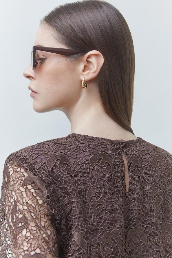 CHILL Robe courte en guipure Chocolat Suncoo