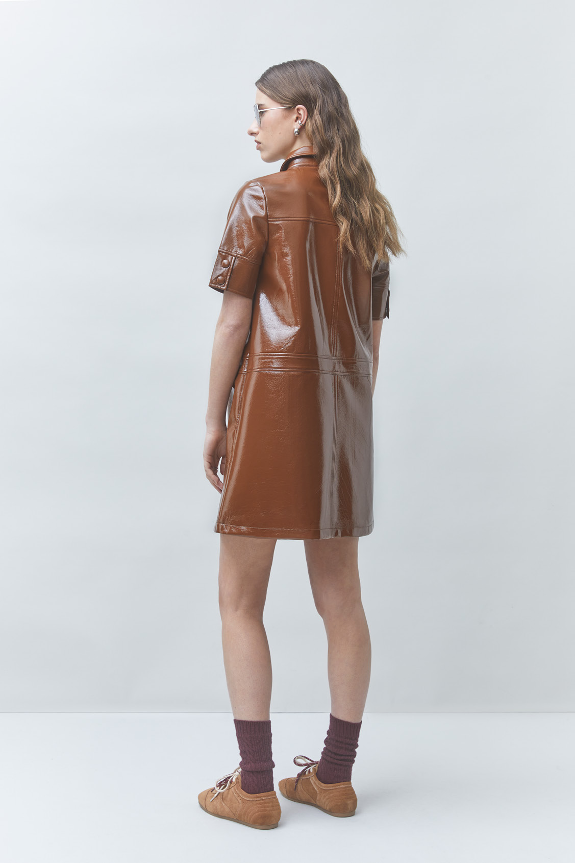 CORA Robe courte en vinyle Camel Suncoo