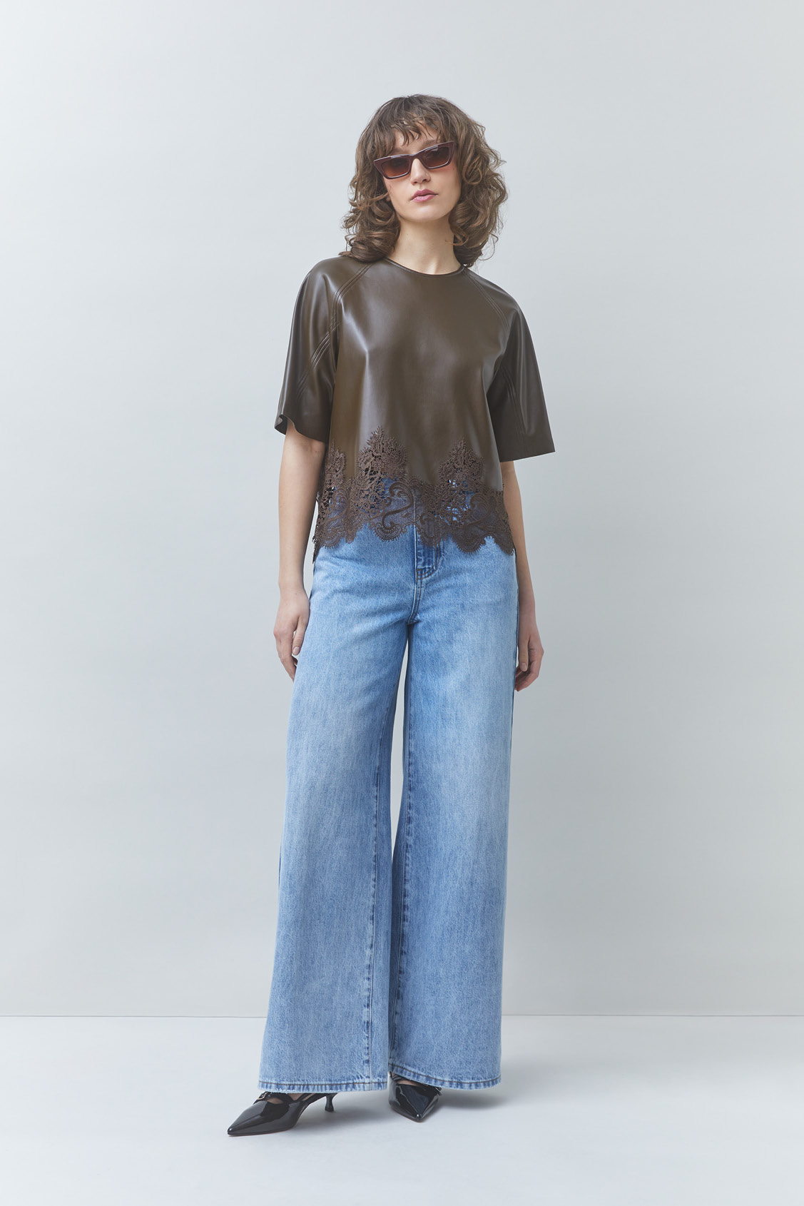 LONDON Blouse en simili cuir kaki détails dentelle Kaki Suncoo