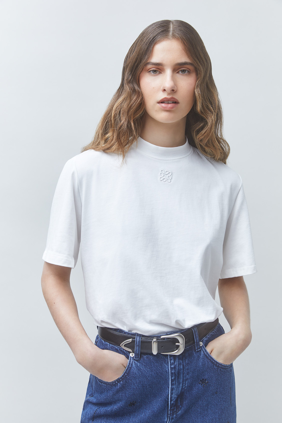 MIST Tee-shirt uni à logo brodé Blanc casse Suncoo