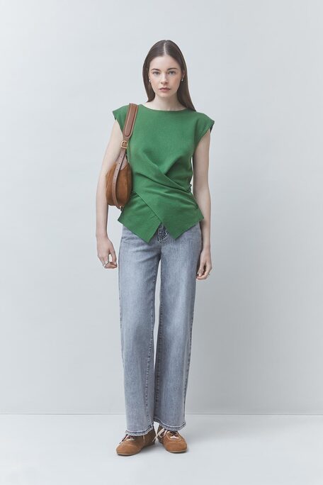 PASSO Pull vert sans manche coupe asymétrique Vert Suncoo