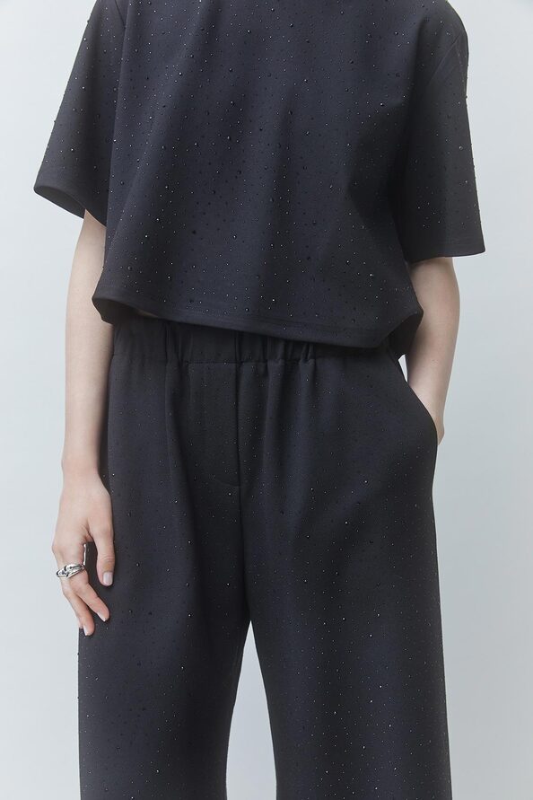 JUKEBOX Pantalon large d&eacute;tails strass noirs Noir Suncoo