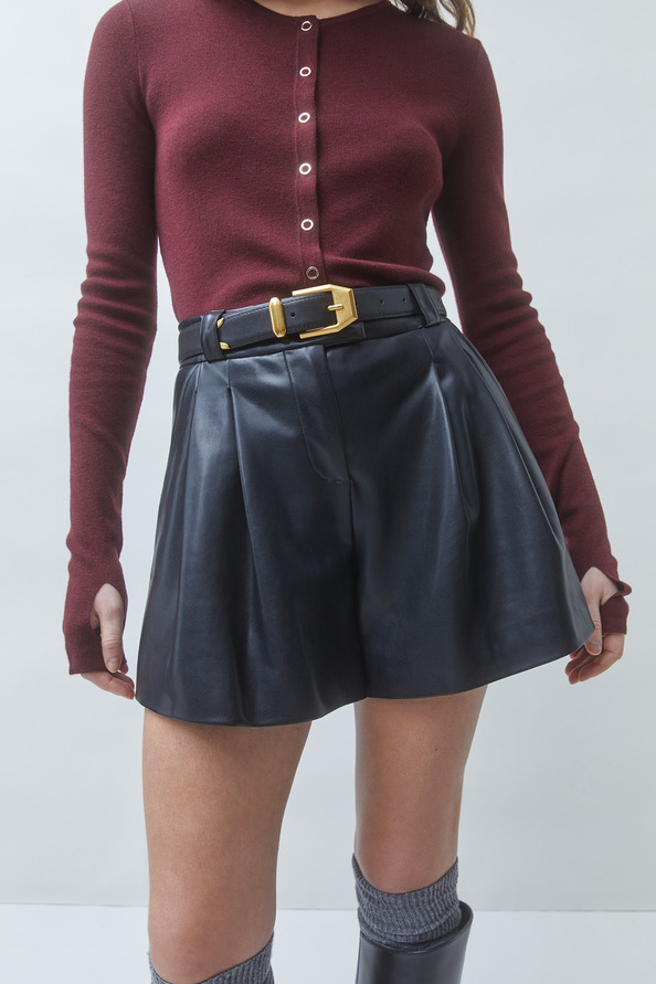 BEE Short en simili cuir noir Noir Suncoo