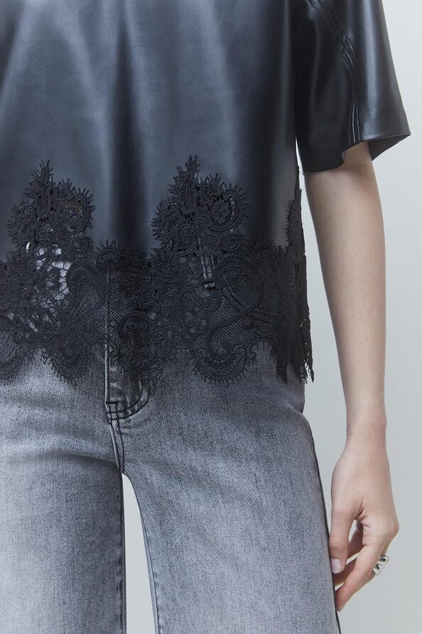 LONDON Blouse en simili cuir noir d&eacute;tails dentelle Noir Suncoo